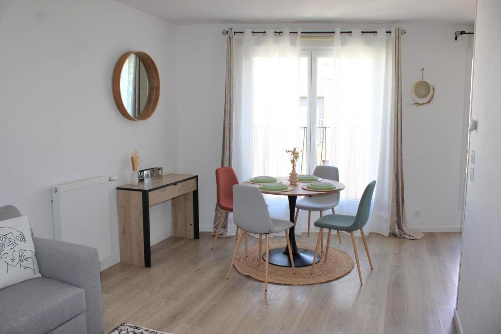 Appartement Elegant Et Lumineux Romainville Eksteriør bilde